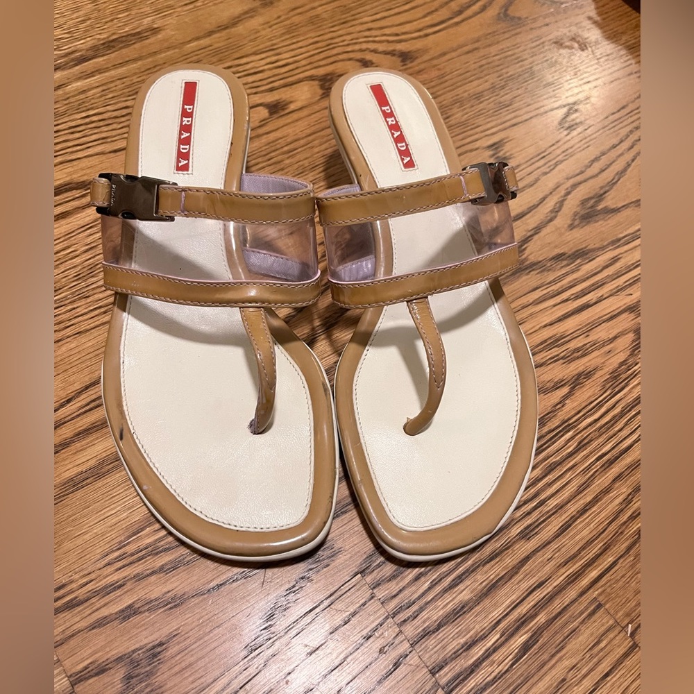 PRADA VINTAGE PLASTIC FRONT LOW HEEL WHITE RED SANDALS SIZE 35